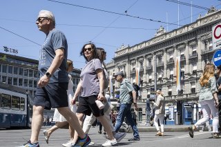 Le baromètre conjoncturel du KOF a connu en juillet sa première hausse, après trois mois de baisses consécutives, porté notamment par les services, notamment financiers et l'assurance, ainsi que l'exportation et la consommation. (archives)